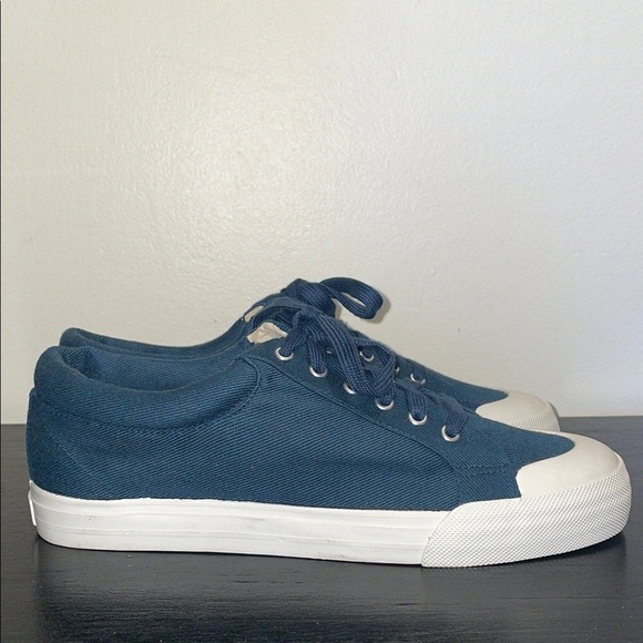 L.L. Bean Men’s Canvas Sneakers.  Top Siders.  Size 10.  Non marking soles. - Picture 1 of 14